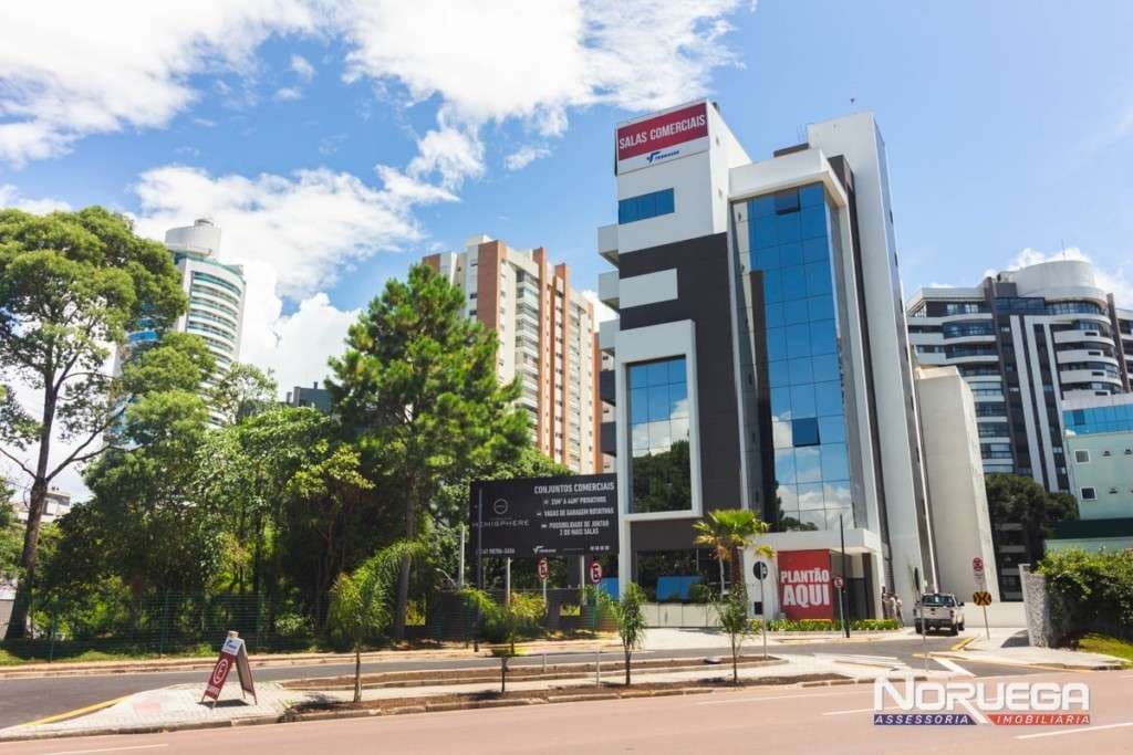 Oportunidade Imperdível: Sala Comercial de Alto Padrão em Mossunguê, Curitiba-PR - 88,65m², 1 Vaga de Garagem